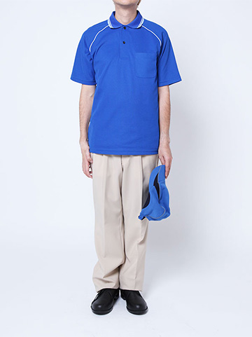 配達員の衣装を着用した写真（男性）